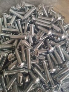 carbon steel vs stainless steel bolts